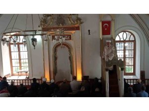Ramazan ayının ilk Cumasında Muğlalılar Kurşunlu Camii’ni hınca hınç doldurdu