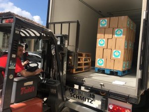 Manisa’dan 2 bin gıda kolisi afetzedeler için yola çıktı