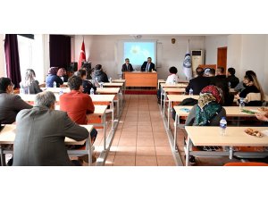 ÇAKÜ’de TÜBİTAK proje hazırlama eğitimleri