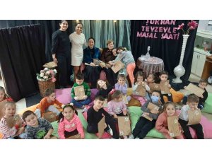 Şükran teyze ile masal saatini çocuklar çok sevdi