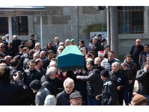 Gazeteci İsmail Başaran son yolculuğuna uğurlandı