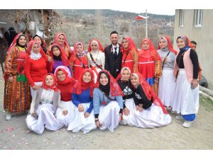 Sosyal medyada tanıştığı Türk genç için ülkesini bırakıp Denizli’ye gelin geldi