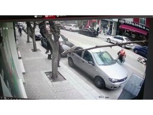 Motosikletini çalan hırsızı üstüne atlayarak yakaladı