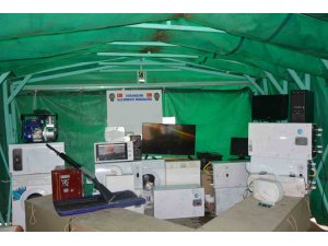 Deprem bölgesinde 400 bin TL’lik hırsızlık yapan 3 zanlı yakalandı