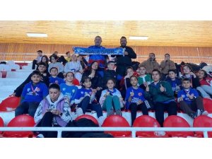 Adalasporlu karateciler Muğla’dan 15 madalya ile döndü