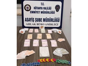 Kütahya’da kıraathanede kumar oynayan 5 şahsa para cezası