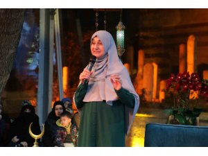 Eyüpsultan’daki konferansta konu başlığı; “Çocuğu Hayata Hazırlamada Anne Baba İş Birliği”