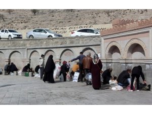 Erzincanlılar ’ekşisu’ ile iftar açıyor