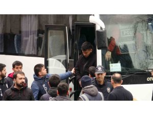 "Çekilişle cep telefonu kazandınız" diyerek 1,5 milyon lira dolandırdılar