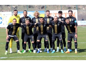 Talasgücü Belediyespor liderlik istiyor