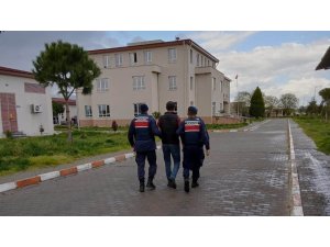 Manisa’da 15 yıldır cinayetten aranan hükümlü hayvan ağılında yakalandı