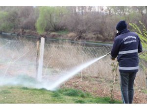Yaahşihan’da larva ilaçlaması sürüyor