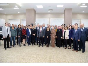 ERÜ’den 2022 yılında bilimsel proje ödülü alan akademisyenlere teşekkür