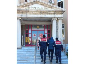 Kasten öldürme suçundan aranan firari Didim’de yakalandı
