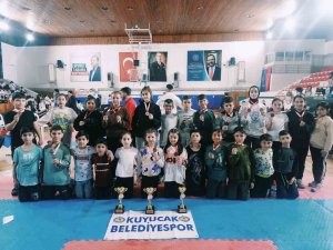 Kuyucak Belediyespor Muğla’daki karate şampiyonasından derecelerle döndü