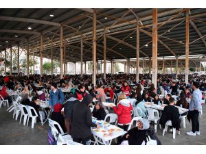 Dayanışma ve hüzün aynı sofrada