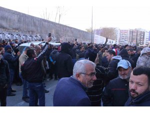 İZENERJİ ve İZELMAN’da grev çanları çalıyor