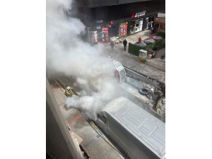 Korkutan araç yangını