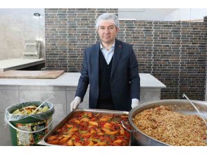 Bergama Belediyesi Aşevinden her gün 800 kişiye sıcak yemek