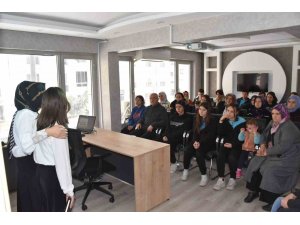 Yunusemre Belediyesinden Barbaroslu öğrencilere eğitim koçluğu