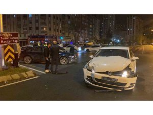 Yeni aldığı otomobiliyle kaza yapan sürücü gözyaşlarına boğuldu