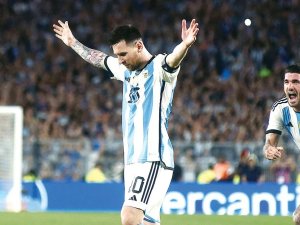 Messi “100’ler kulübü”ne girdi
