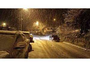 Artvin’e kış geri geldi, yüksek kesimlerde kar yağışı etkili oldu