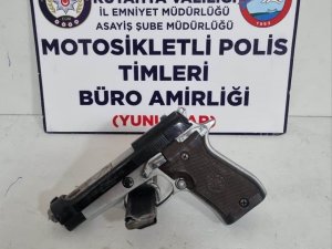 Kütahya’da bir kişinin üzerinde ruhsatsız tabanca ele geçirildi