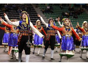 Denizli’de halk oyunları şöleninde 9 ekip performanslarını sergileyecek