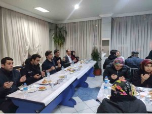 Şaphane’de depremzede ailelere, şehit yakınlarına ve gazilere iftar yemeği