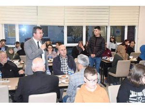 Kaymakam Şahin, depremzedelerle iftarda buluştu