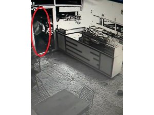 Bursa’da 14 yaşındaki hırsız kamerada: Önce para sonra meşrubat çaldı