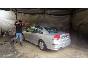 Van’daki oto yıkamacılarda çamur yoğunluğu