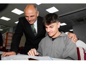 Başkan Söğüt: "7’den 70’e herkesin faydalanabileceği kütüphaneyi hayata geçirdik"