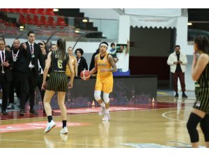 Melikgazi Kayseri Basketbol ligde kaldı