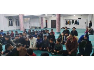 Şırnaklı öğrenciler teravih namazında buluşuyor