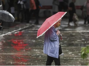 Meteoroloji 'kuvvetli yağış geliyor' dedi: Afet bölgesindeki 6 il için uyarı
