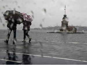 İstanbullular dikkat! Meteoroloji saat verdi: Sağanak çok sert vuracak