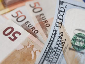 Türk Lirası giderek eriyor: Dolar ve euro tarihi zirvesini gördü