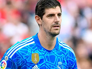Real Madrid kalecisi Thibaut Courtois'nın çapraz bağları koptu