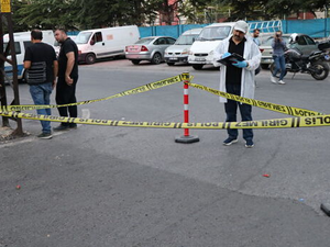 Kayseri'de kıraathaneye yapılan silahlı saldırıda 1'i polis 2 kişi yaralandı