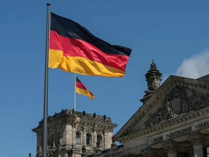 Almanya'da yapılan ankette hükümete güven yüzde 27 çıktı