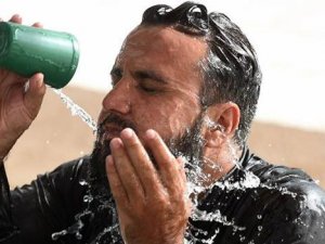 Pakistan'da sıcaklık can almaya devam ediyor: Ölü sayısı 572'ye yükseldi