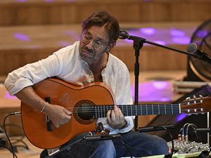 Gitar virtüözü Al Di Meola, Başkentte konser verdi