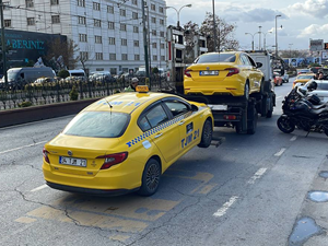 Fatih'te yolcudan fazla ücret isteyen taksicilere ceza kesildi