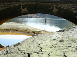 Kırklareli'nde baraj suyu çekilince Çağlayan Köprüsü ortaya çıktı