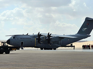 Türkiye'nin Gazze'ye gönderdiği yardım uçağı Mısır'a indi