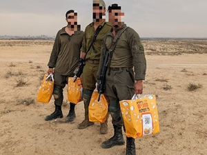 McDonald’s İsrail askerlerine bedava hamburger dağıtıyor