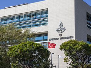 3 siyasi partinin hukuki varlıkları sona erdi