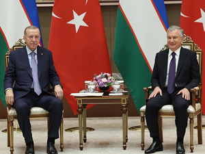 Cumhurbaşkanı Erdoğan, Özbekistan Cumhurbaşkanı Mirziyoyev ile görüştü